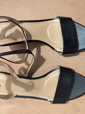 Naturalizer Black Strappy Open-Toe Sandals